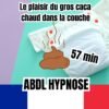 Couche blanche posée sur un fond violet et vert, avec une illustration de caca chaud et texte 'Le plaisir du gros caca chaud dans la couche', '57 min', et 'ABDL Hypnose', accompagné du drapeau français